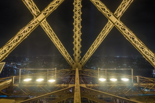 Pourquoi la tour Eiffel change de taille - La tour Eiffel